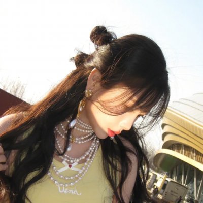 我们在黑夜中相拥