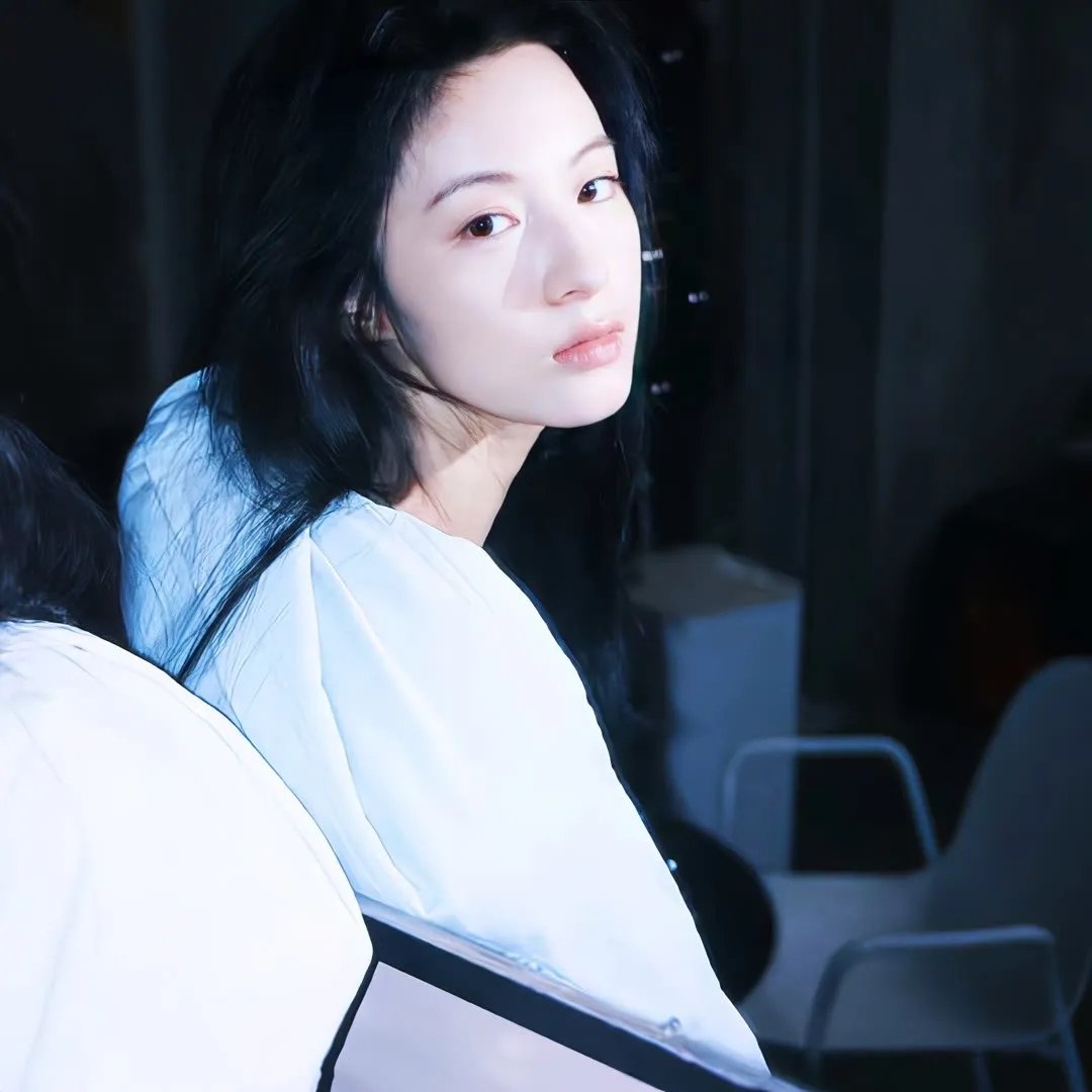 白衣校花与大长腿2